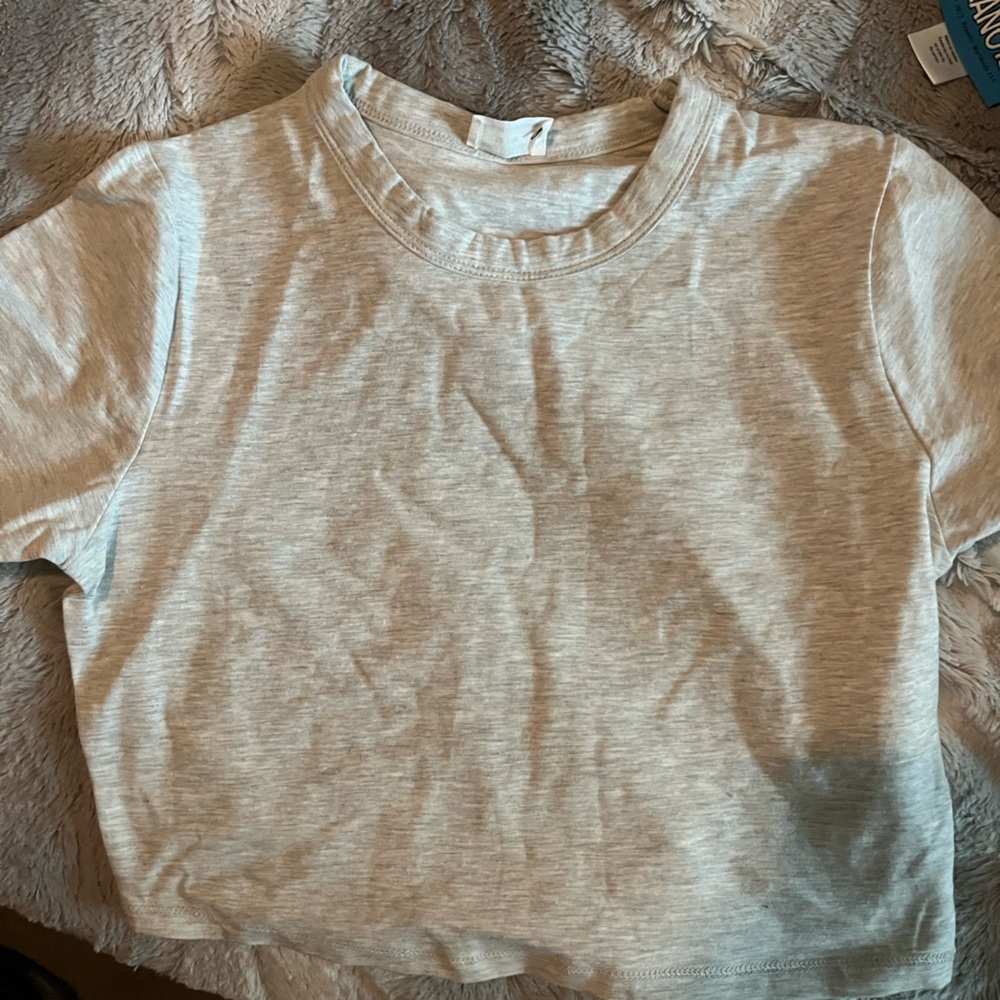 T-shirt never worn
